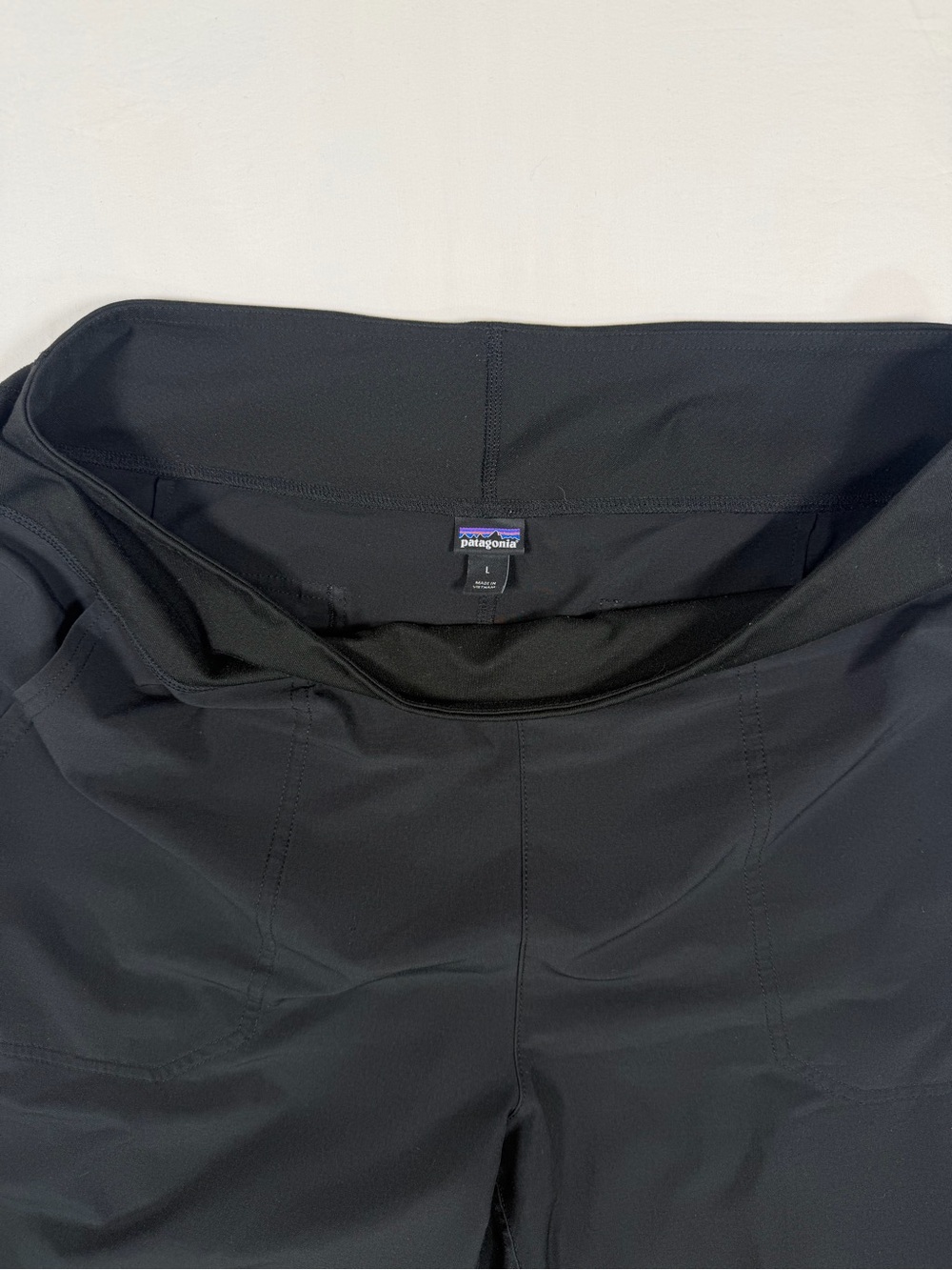 Patagonia Women's Black Outdoor Cargo Jogger Pants Size L